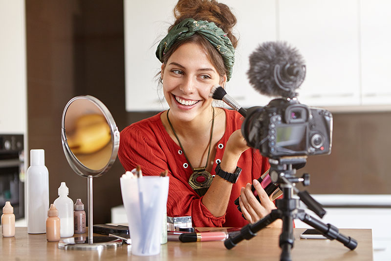 YouTuberでお金を稼いだ場合税金はどうなる？