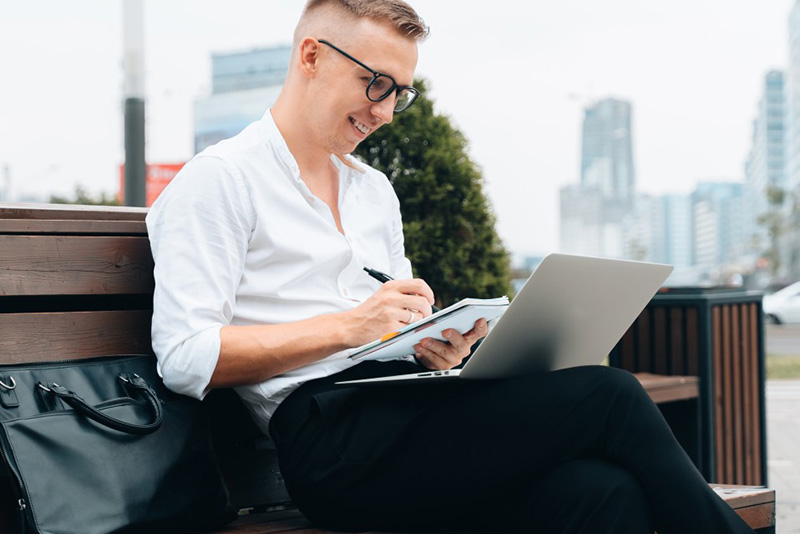 オンライン会議 会議の効率を高めるには