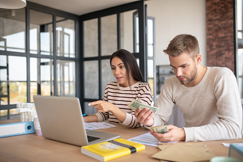 令和3年分確定申告状況　ついに自宅からの申告が逆転か？