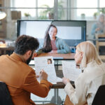 リモート採面7割が導入 面接官の心得