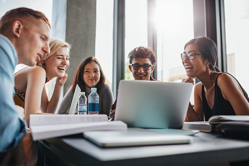 学生も社会保険に加入の義務あり？