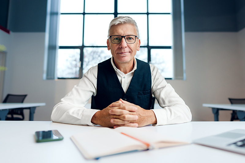 65歳超雇用推進助成金 高年齢者無期雇用転換コース