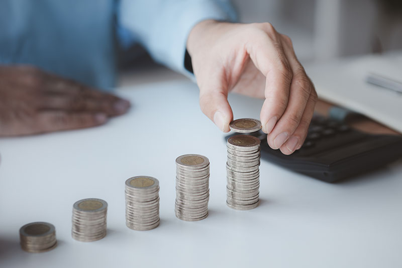 中堅・中小企業の賃上げへ ～大規模成長投資補助金～