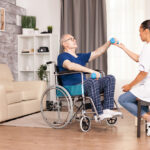 従業員の介護離職を防ぐには